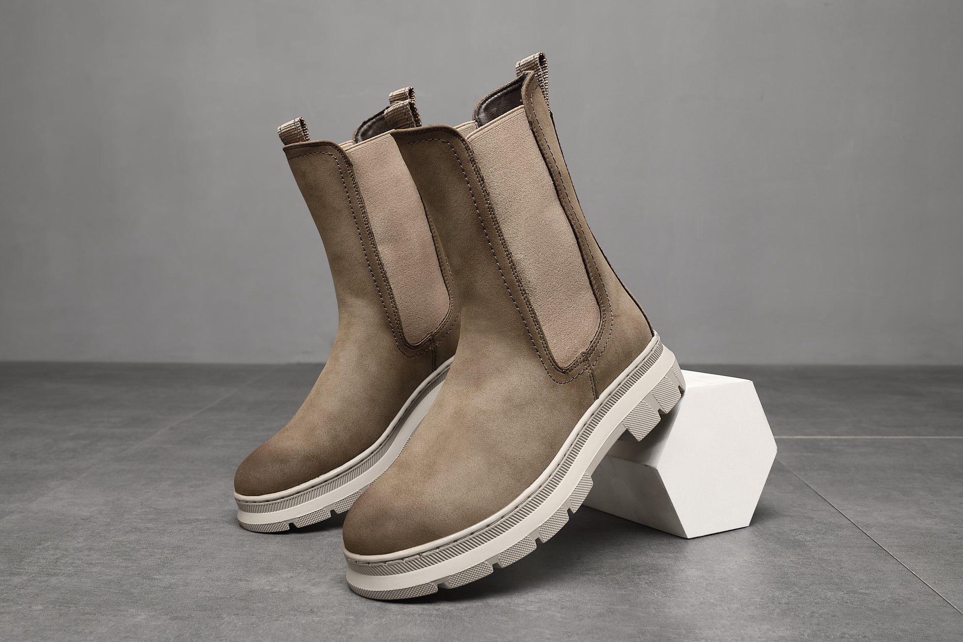 KHAKI