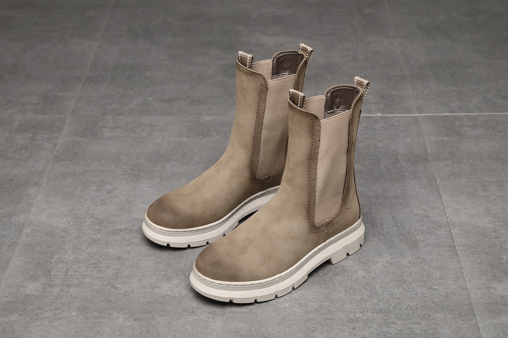 KHAKI