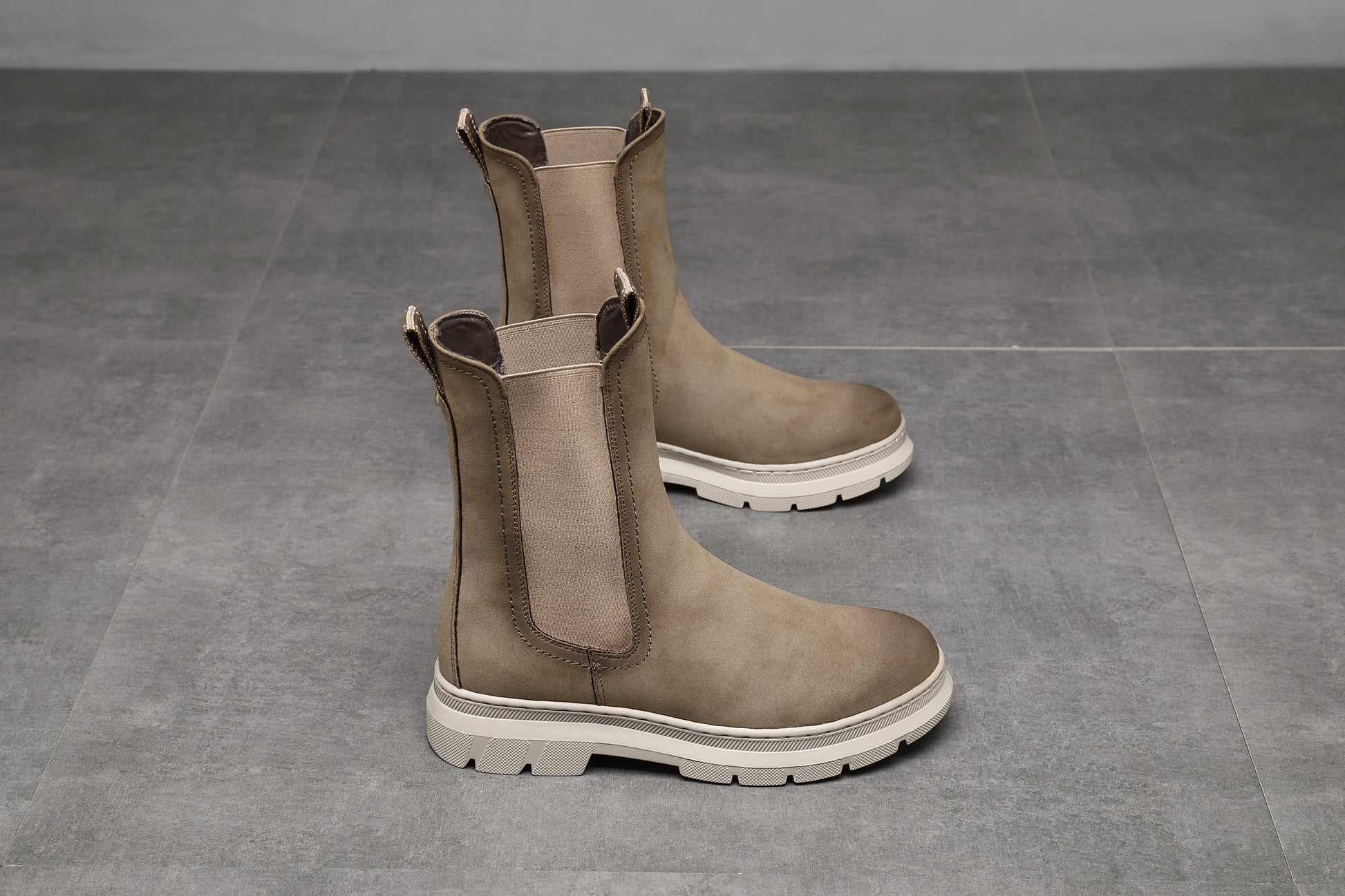 KHAKI